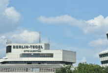 اضطرابات كبيرة في المجال الجوي الألماني: تأخيرات وإلغاءات للرحلات الجوية 7 تأخيرات وإلغاءات في المجال الجوي الألماني: اضطرابات نتيجة لمشاكل في مراقبة الحركة الجوية. موقع Arabesch - أخبار عربية في أوروبا